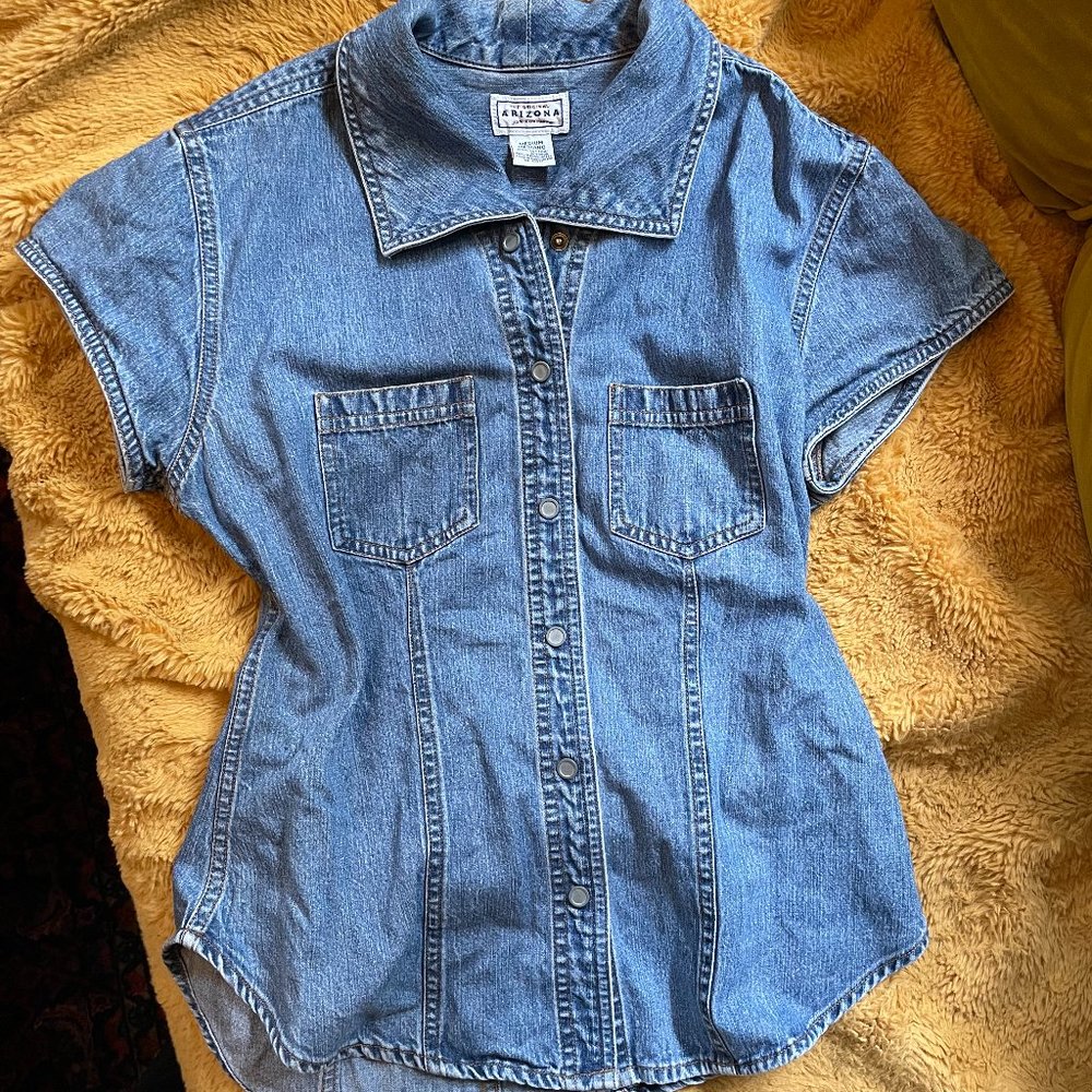 Fitted Denim Snap-button short sleeve shirt